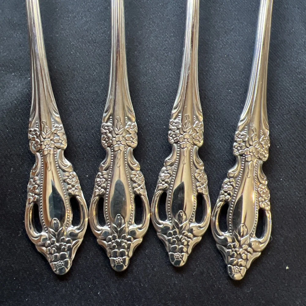 4 Oneida Raphael‎ Iced Teaspoons Distinction Deluxe Stainless Flatware 7 1/2
